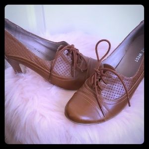 Nine West Picola brown oxford heels